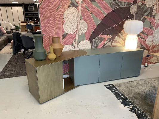 MadiaM.PART_negozioarredamento_lugano_interiordesign_arredi_furniture_homedecor_letti_divani_tavoli_sedie_lampade_ticino_tavilini_comodini